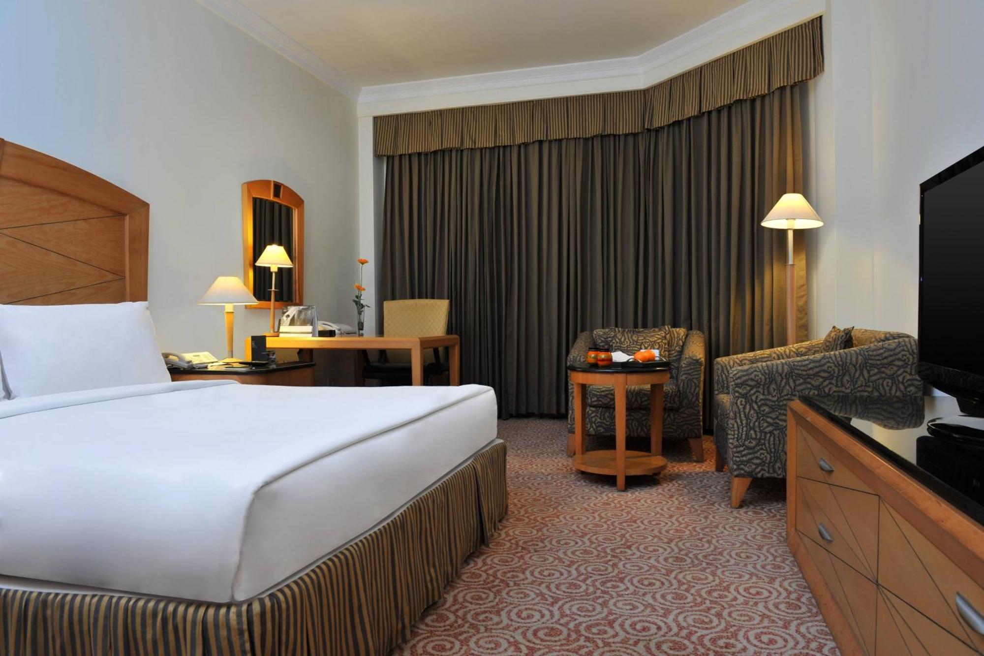 Le Royal Meridien Chennai Exterior photo
