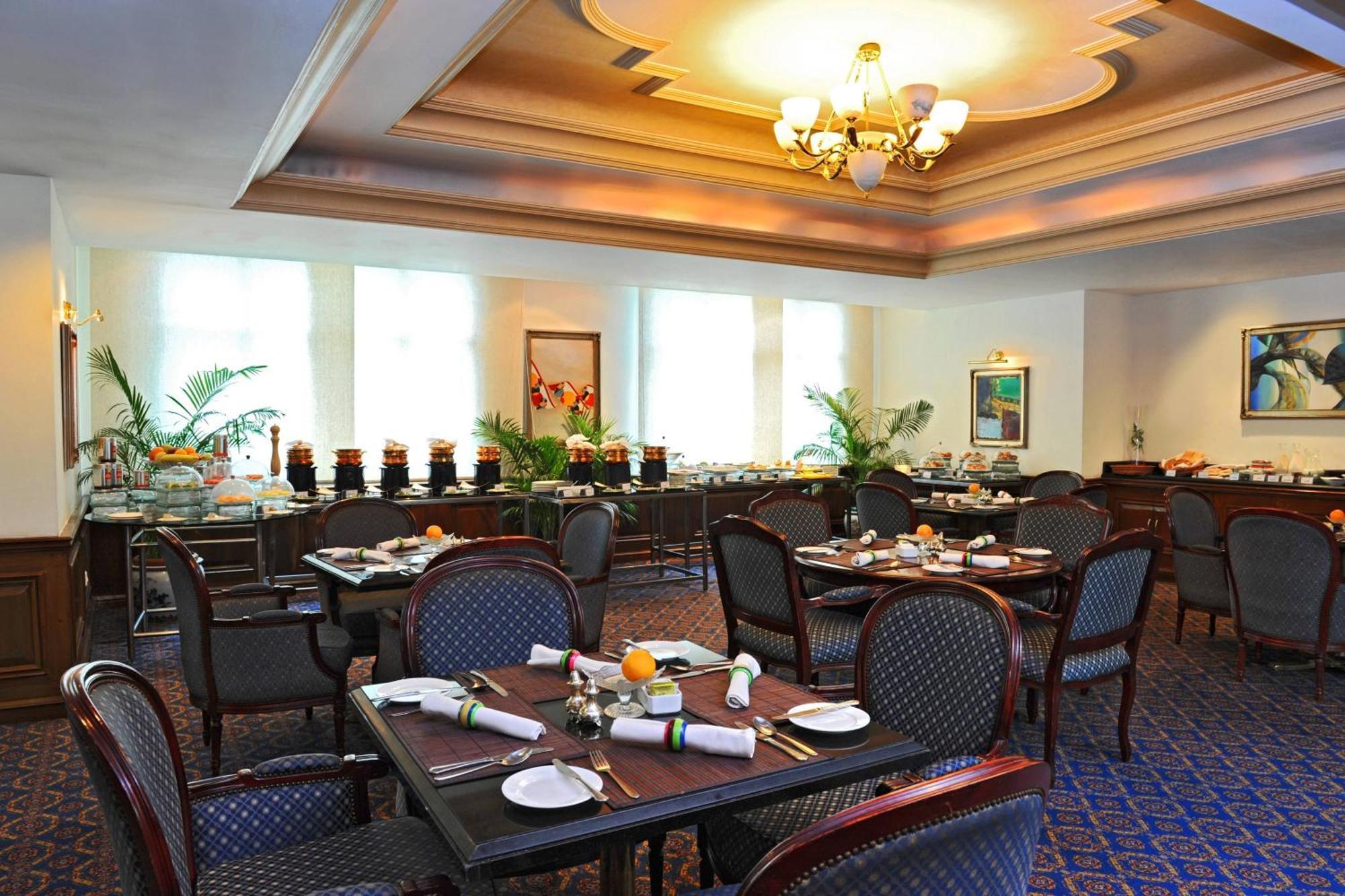 Le Royal Meridien Chennai Exterior photo