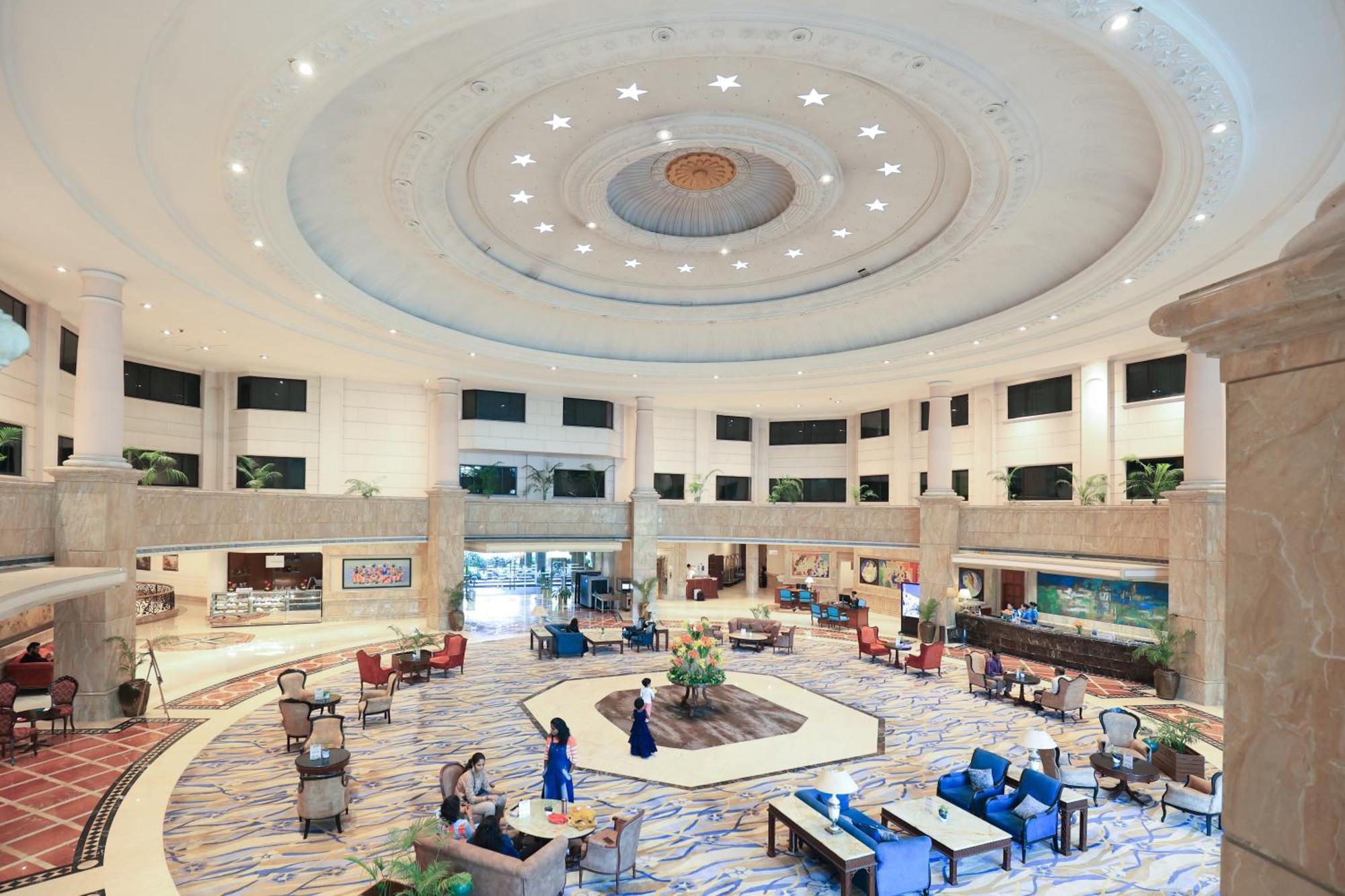Le Royal Meridien Chennai Exterior photo