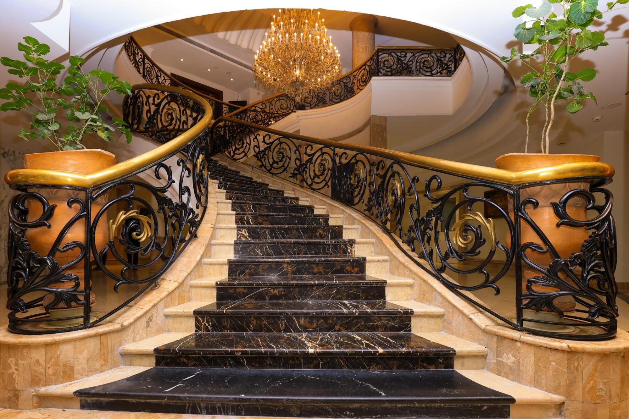 Le Royal Meridien Chennai Exterior photo