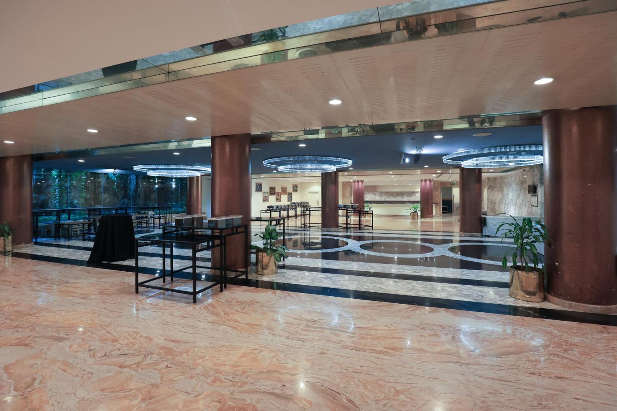 Le Royal Meridien Chennai Exterior photo