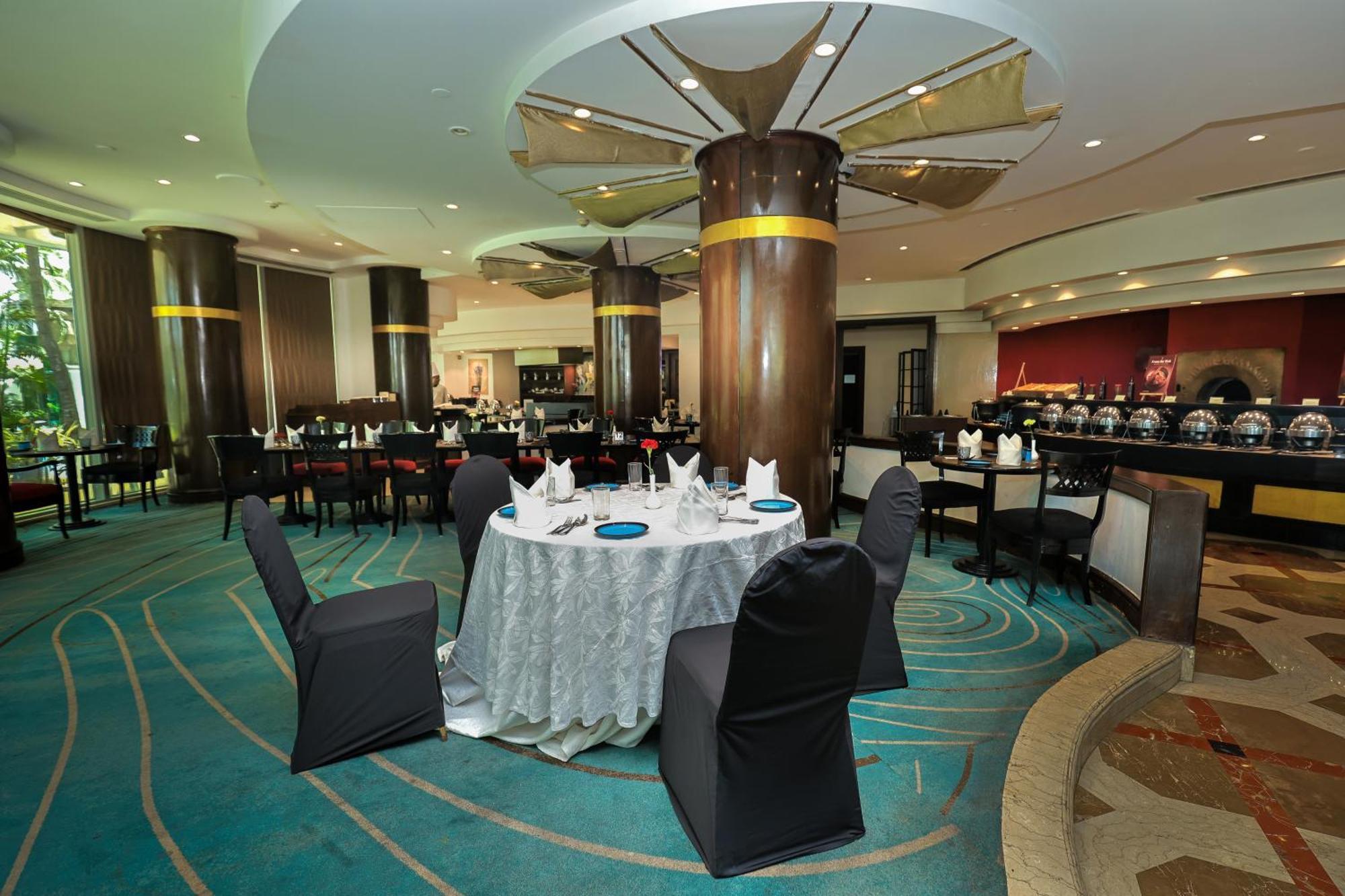 Le Royal Meridien Chennai Exterior photo