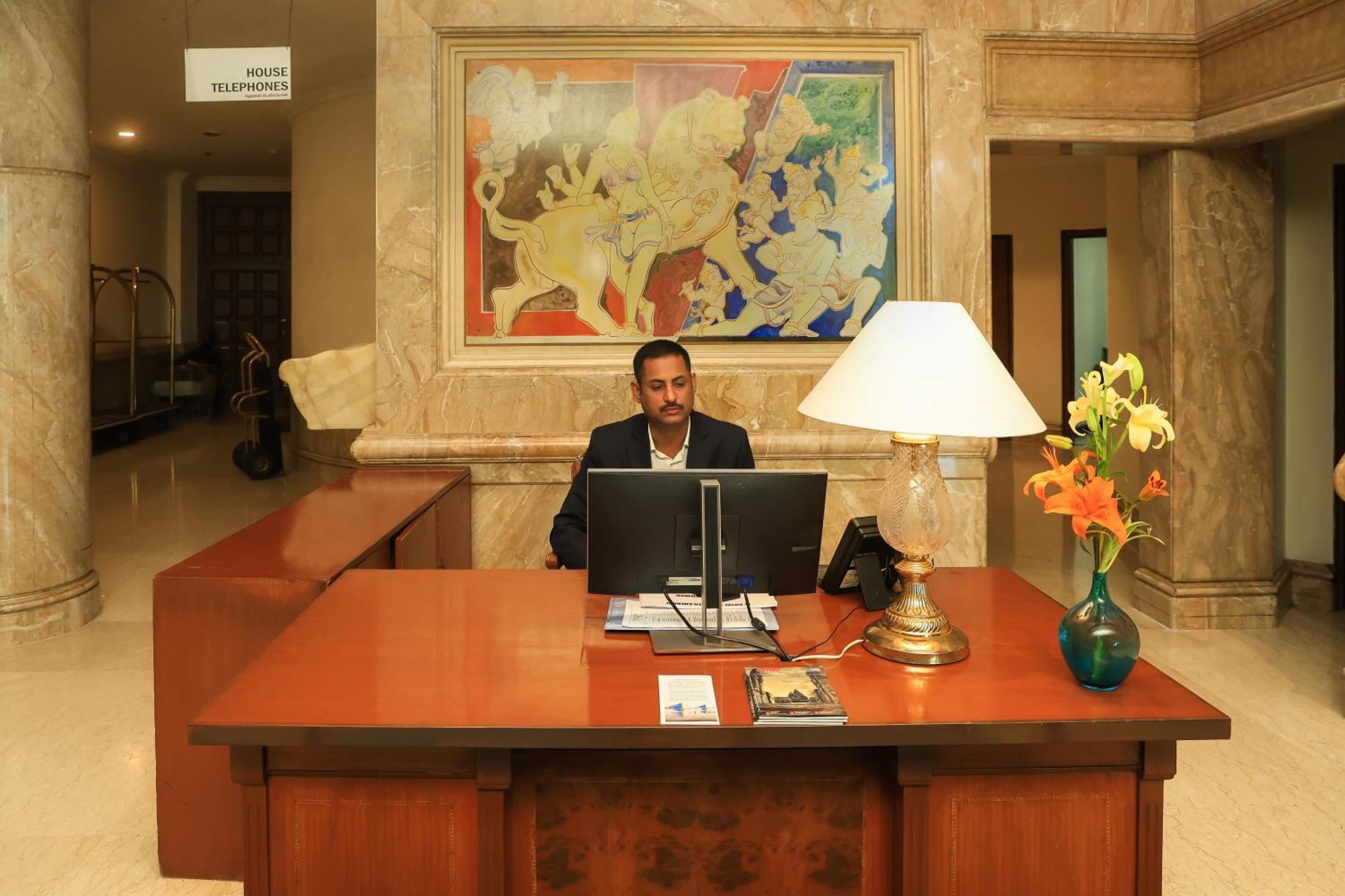 Le Royal Meridien Chennai Exterior photo