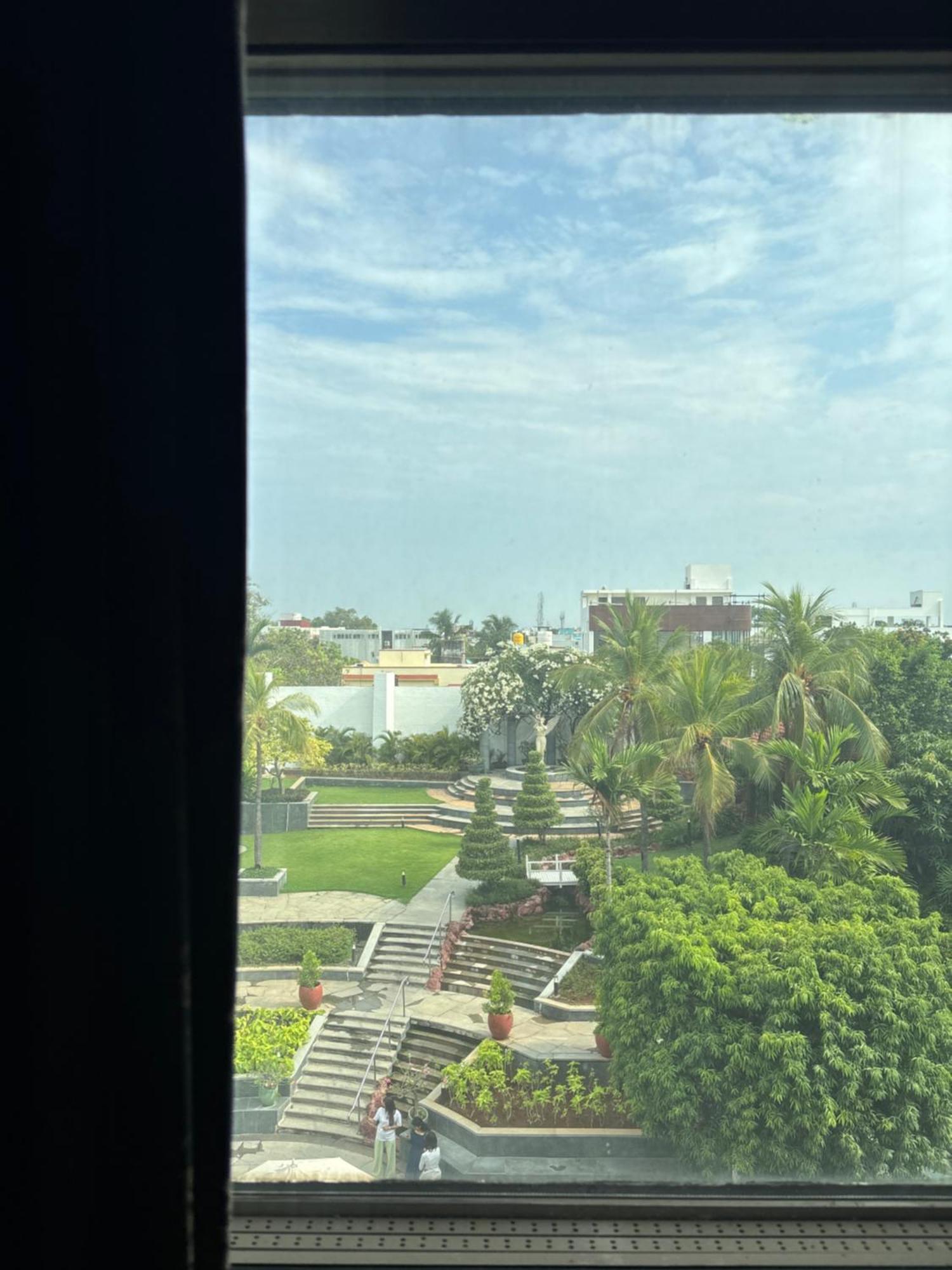 Le Royal Meridien Chennai Exterior photo